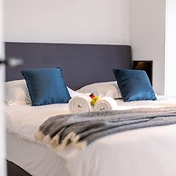 Renovated Apartment With sea View and Parking