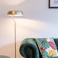 Comfy 1-bedroom Apartment With Side Seaview