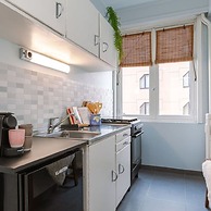 Comfy 1-bedroom Apartment With Side Seaview