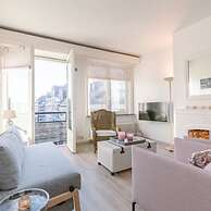 Beautiful and Spacious Studio With Side Seaview