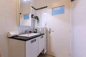 Beautiful and Spacious Studio With Side Seaview
