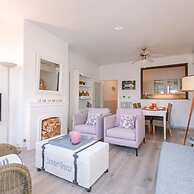 Beautiful and Spacious Studio With Side Seaview