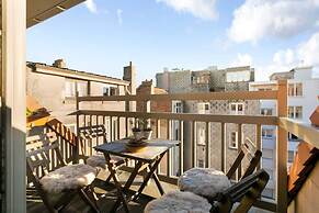 Modern Duplex Apartment Near the Beach
