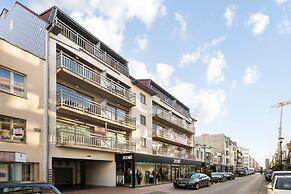Modern Duplex Apartment Near the Beach