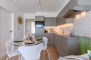 Stunning Studio With Sea-view on top Location