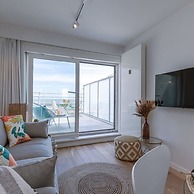 Stunning Studio With Sea-view on top Location