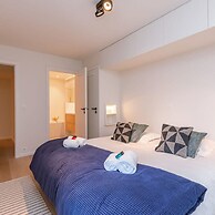 Luxuriuous Family Apartment With Beach View