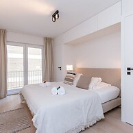 Luxuriuous Family Apartment With Beach View