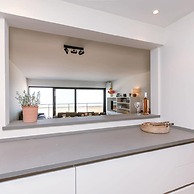 Luxuriuous Family Apartment With Beach View