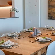 Luxuriuous Family Apartment With Beach View