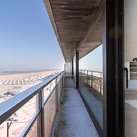 Luxuriuous Family Apartment With Beach View