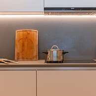 Luxuriuous Family Apartment With Beach View