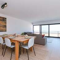 Luxuriuous Family Apartment With Beach View