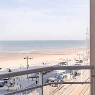 Cosy Flat With Lateral sea View