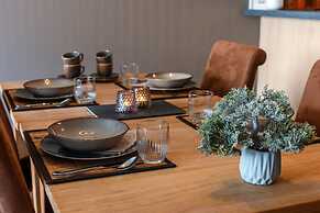 Cosy Flat With Lateral sea View