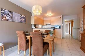 Cosy Flat With Lateral sea View