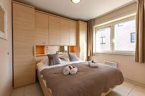 Cosy Flat With Lateral sea View