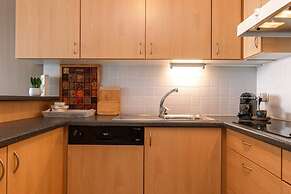 Cosy Flat With Lateral sea View