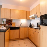 Cosy Flat With Lateral sea View