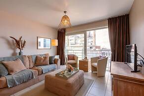 Cosy Flat With Lateral sea View