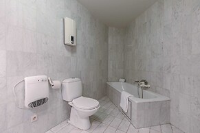 Spacious Modern sea View Apartment With Garage