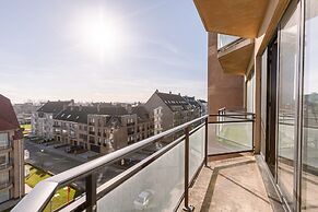 Spacious Modern sea View Apartment With Garage
