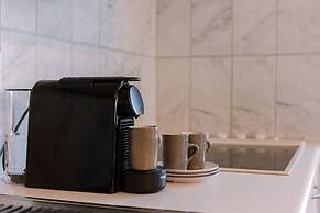 Spacious Modern sea View Apartment With Garage