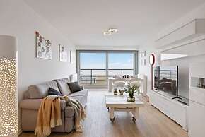 Apartment With Frontal sea View in Knokke