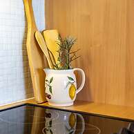 Beautiful Spacious Studio With Frontal sea View