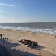 Beautiful Spacious Studio With Frontal sea View