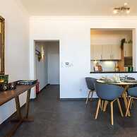 Beautiful Spacious Studio With Frontal sea View