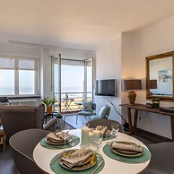 Beautiful Spacious Studio With Frontal sea View