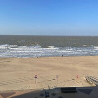 Beautiful Spacious Studio With Frontal sea View