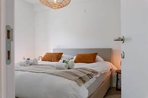 Bright Modern Apartment Close to the Casino