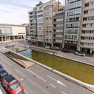 Bright Modern Apartment Close to the Casino