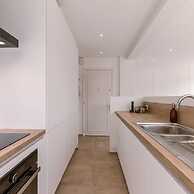 Bright Modern Apartment Close to the Casino