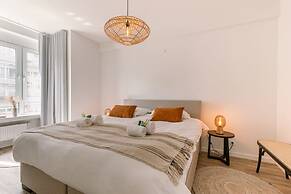 Bright Modern Apartment Close to the Casino