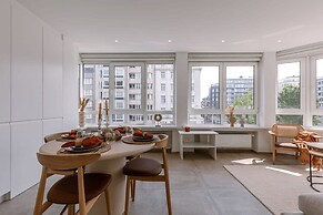 Bright Modern Apartment Close to the Casino