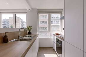 Bright Modern Apartment Close to the Casino