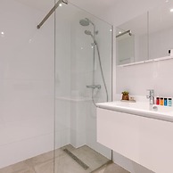 Bright Modern Apartment Close to the Casino