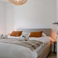 Bright Modern Apartment Close to the Casino