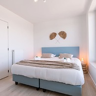 Stylish Apartment With Terrace Near the Beach