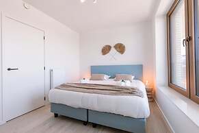 Stylish Apartment With Terrace Near the Beach