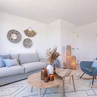 Stylish Apartment With Terrace Near the Beach