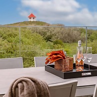 Luxurious Penthouse With Beautiful Seaview