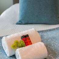 Luxurious Penthouse With Beautiful Seaview