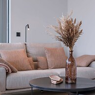 Luxurious Penthouse With Beautiful Seaview