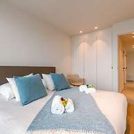 Luxurious Penthouse With Beautiful Seaview