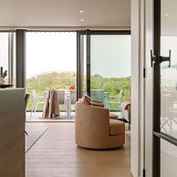 Luxurious Penthouse With Beautiful Seaview