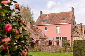 Huyze Termote - Prime Villa With Wonderful Garden